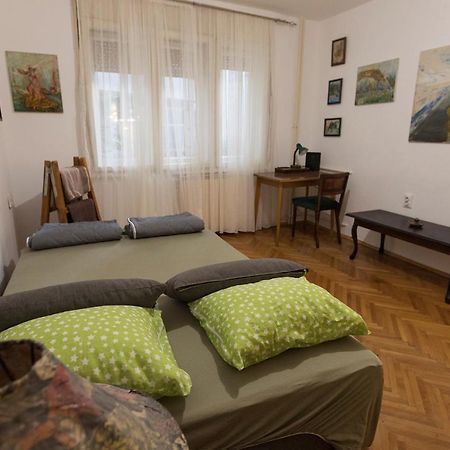 The Pioneers Home 2 Скоп'є Екстер'єр фото